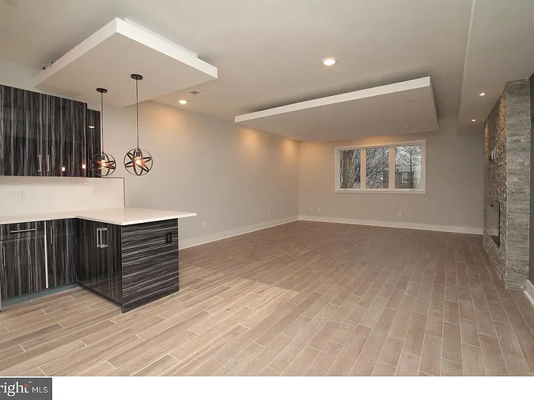 2564 Frankford Ave #3F — Photo 6