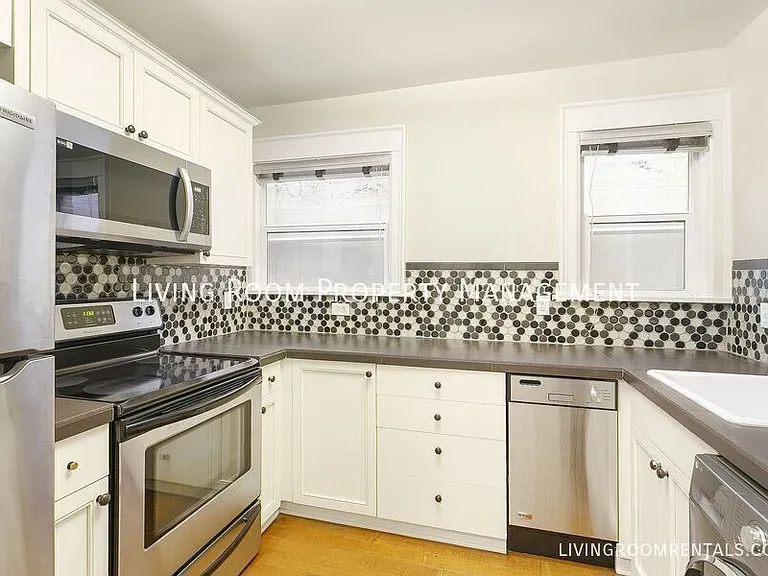 2076 NW Johnson St #104 — Photo 5