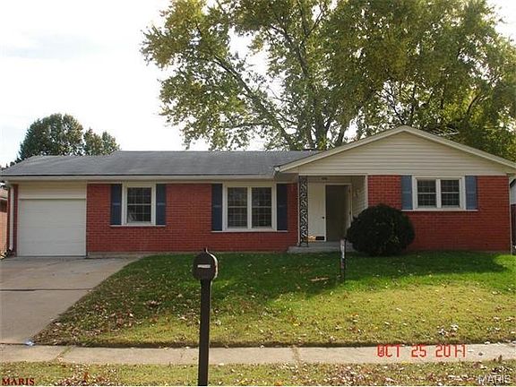 2nd image of 2090 Huntington Dr