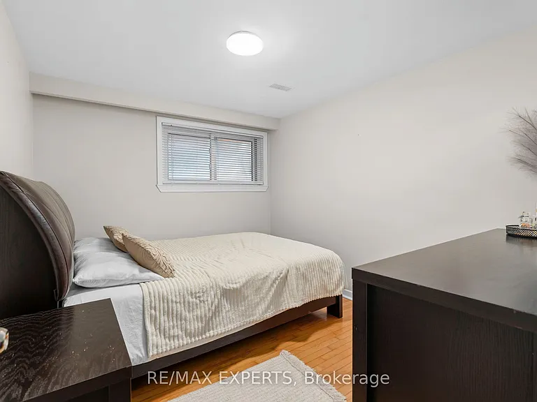 423A Valermo Dr #BASEMENT — Photo 18