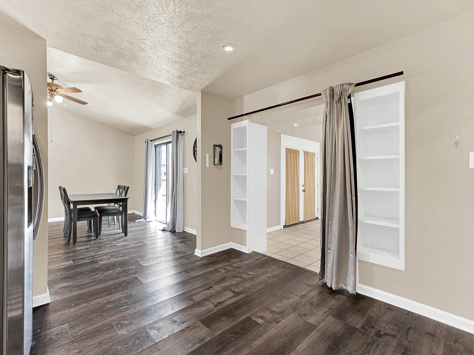 3 bed, 1419 sqft, $2,000 — Photo 3