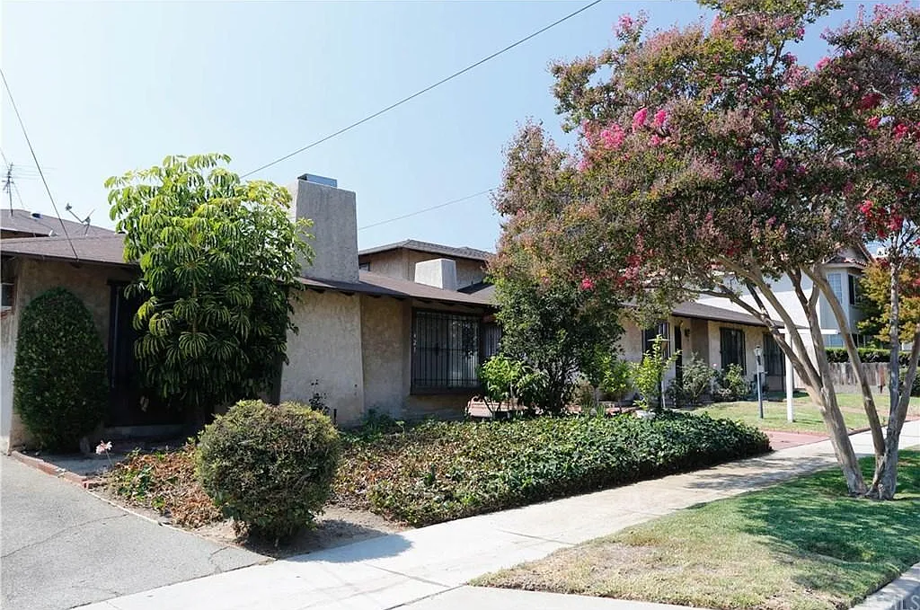 421 S Marguerita Ave — Photo 1