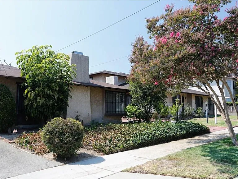 421 S Marguerita Ave — Photo 1