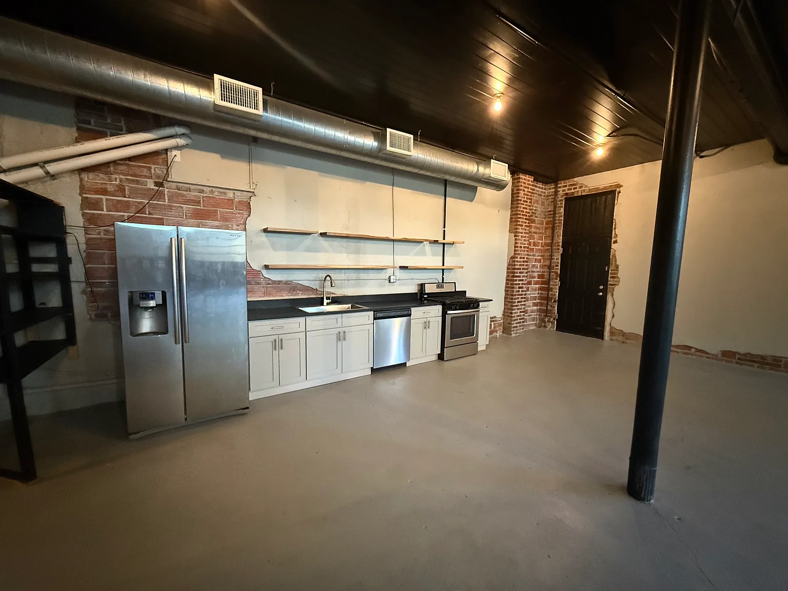 1 bed, 1628 sqft, $1,200 — Photo 4