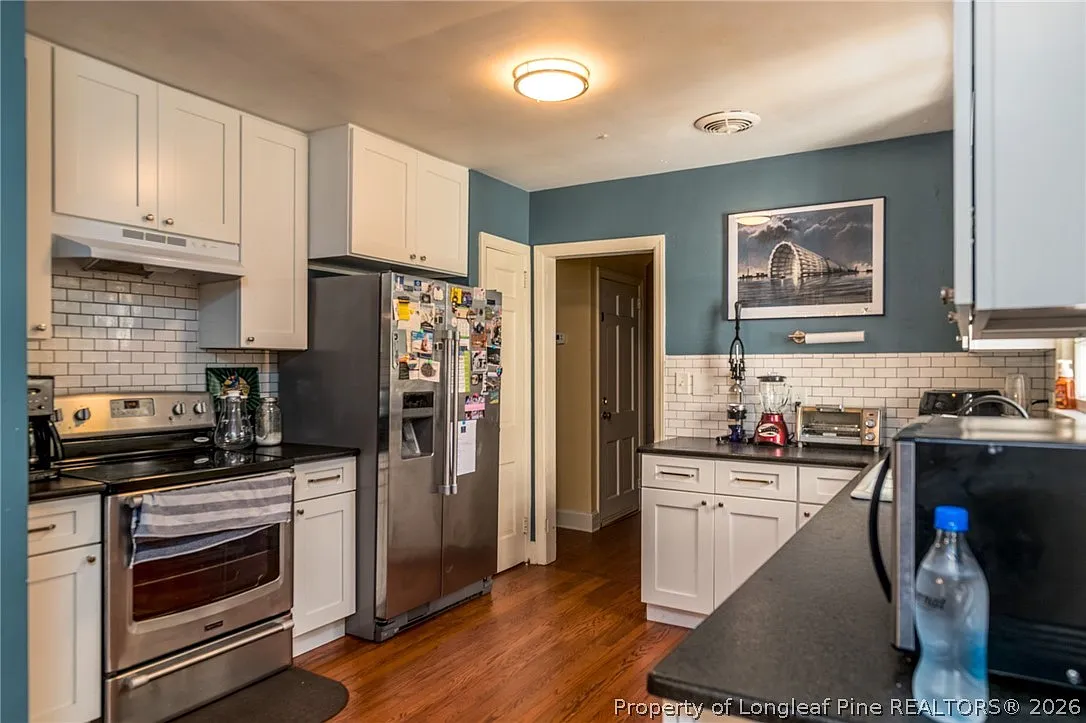 3 bed, 2.0 bath, 2444 sqft, $2,150 — Photo 3