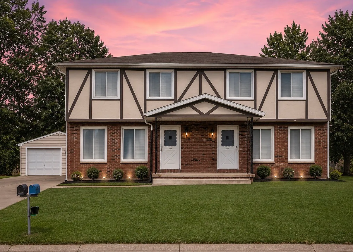3 bed, 1.5 bath, 1200 sqft, $1,975 — Photo 1