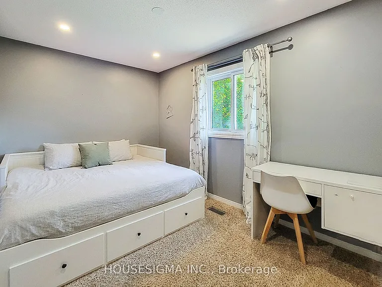 4 Treeview Ct — Photo 20