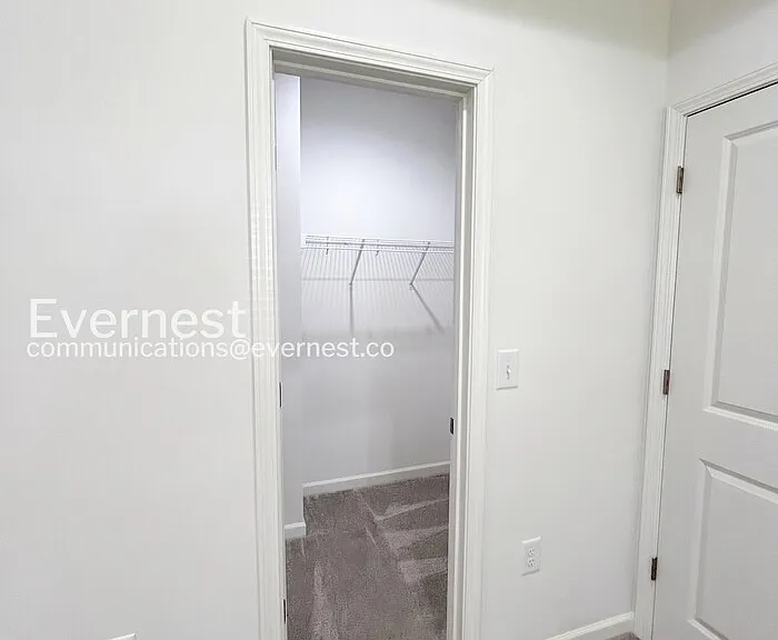2126 2nd St — Photo 11