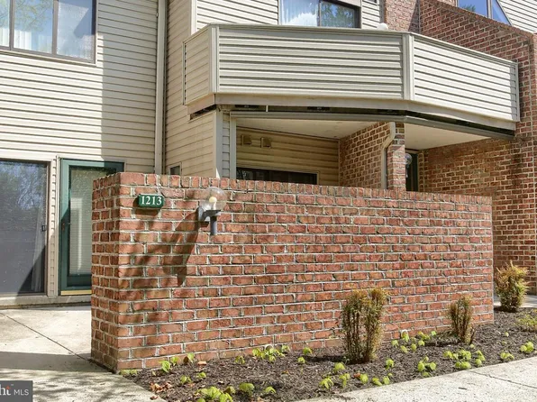 1213 Cherrington Dr, Harrisburg, PA 17110