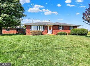 892 Valley Rd, Mertztown, PA 19539