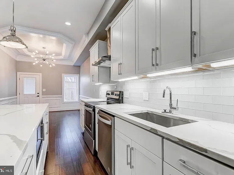 1440 S Charles St — Photo 3
