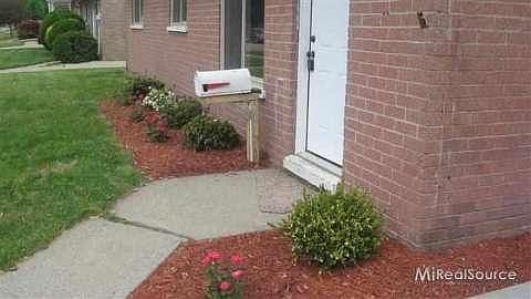 2nd image of 891 E Harwood Ave