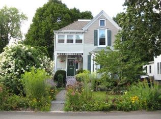 7 Locust Ave, Troy, NY 12180