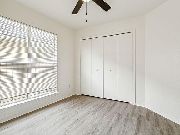 3rd image of 4005 Palmetto Palm Ct