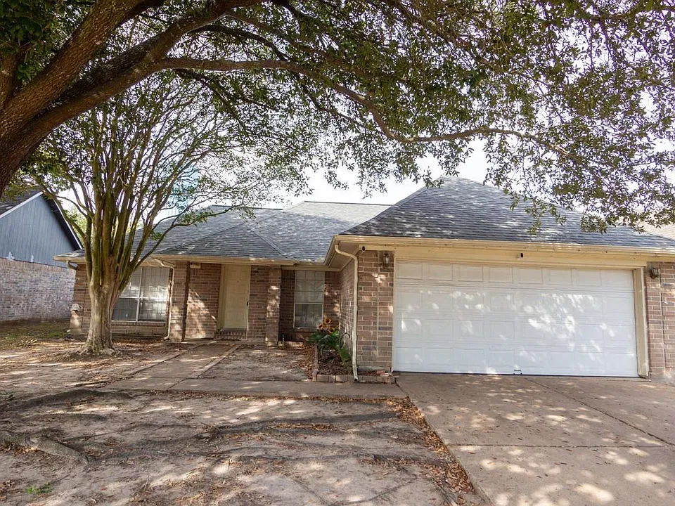 11827 Stone Bridge Dr