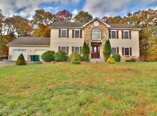 108 Peace Falls Rd, East Stroudsburg, PA 18302