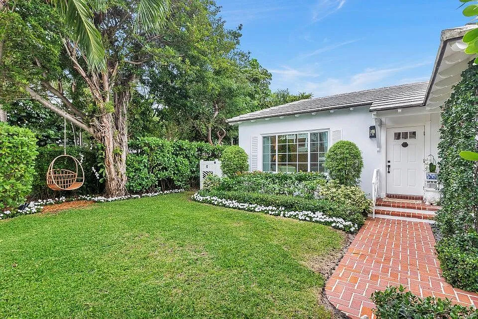 3 bed, 3.5 bath, 1873 sqft, $45,000 — Photo 3
