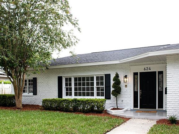 2nd image of 624 Brookwood Ln