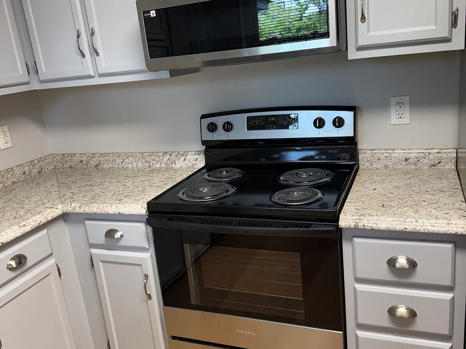 3 bed, 2.5 bath, 1408 sqft, $1,579 — Photo 4