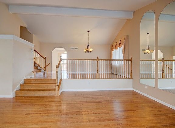 5th image of 10928 S Valley Ct