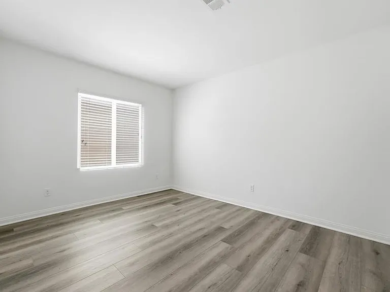 1418 Pershing Rd — Photo 20