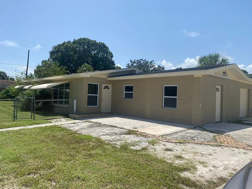 1 bed, 1.0 bath, 2109 sqft, $1,200 — Photo 1