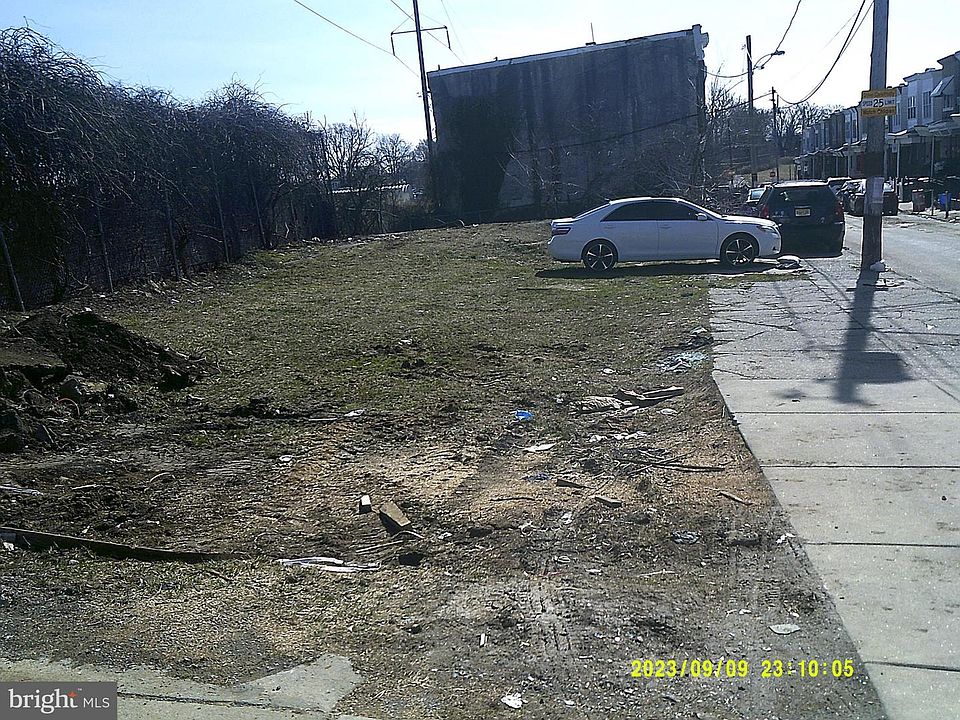 1st image of 638 W Rockland St