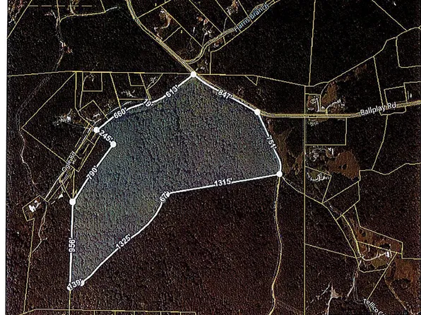 3012 Ballplay Rd, Madisonville, TN 37354