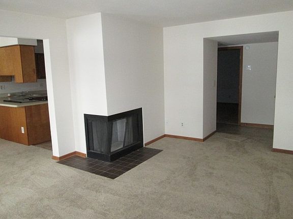 4th image of 6104 Brynwood Dr APT 5