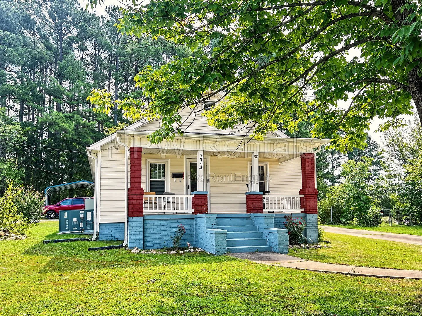 2 bed, 1.0 bath, 1067 sqft, $1,175 — Photo 2