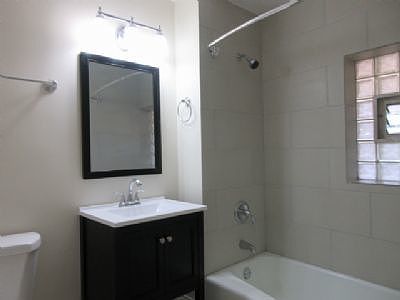 2nd image of 4362 N Milwaukee Ave #2