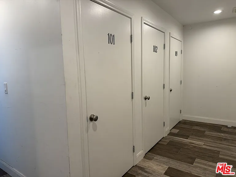 1601 Veteran Ave #101 — Photo 34
