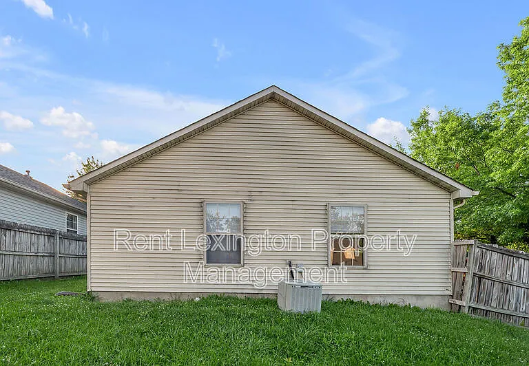 660 Morgan Hills Dr — Photo 32