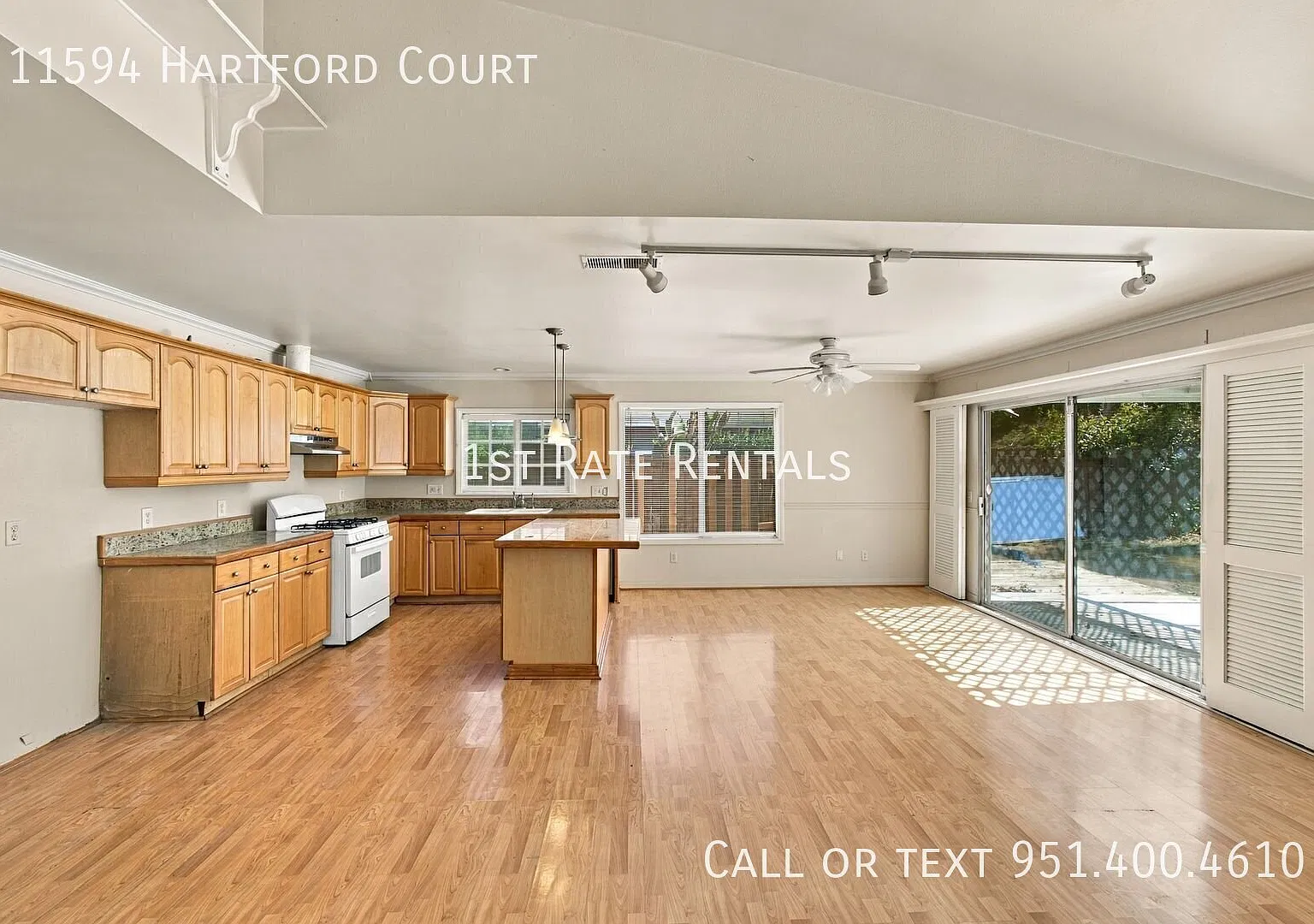 Very attractive three bedroom home in Riverside — Photo 3