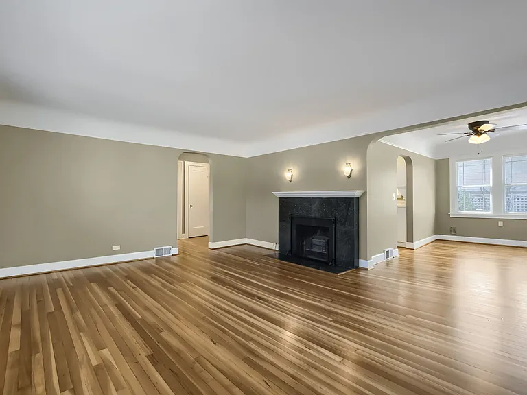 2552 57th Ave SW — Photo 3