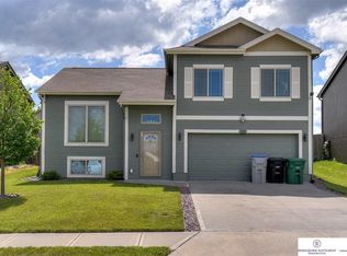 7307 N 91st St, Omaha, NE 68122