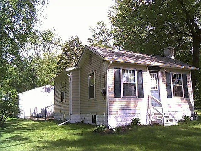 2089 Warren Ave photo 1
