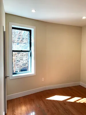 Rented by LRGNY Group, Inc. | media 15