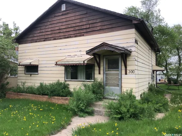 300 Durham STREET, Sturgis, SK S0A 4A0