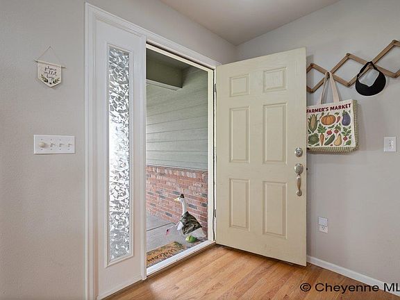 3rd image of 1513 Sunny Hill Dr