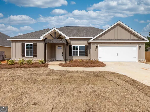 102 Hampton Chase, Perry, GA 31069