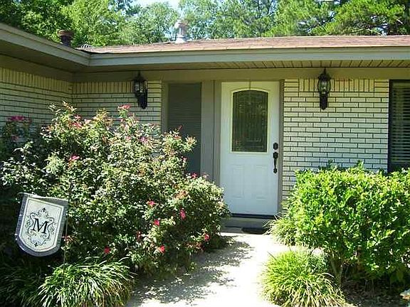2nd image of 105 Mesa Dr