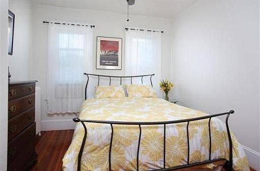 5th image of 381 Pond Ave #3