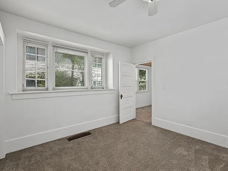1615 11th Ave — Photo 72
