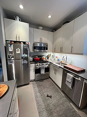4th image of 72 Charles St APT 1R
