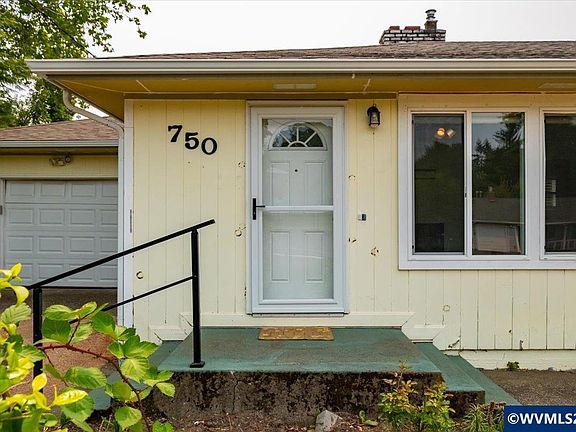 4th image of 750 Harris St SE