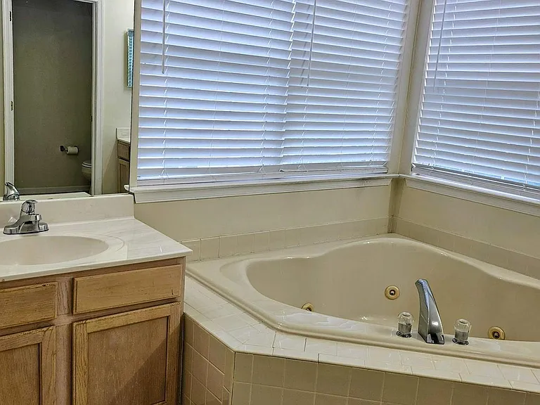 365 Tuvira Ln — Photo 13