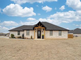430 NW Creekside Dr, Cache, OK 73527