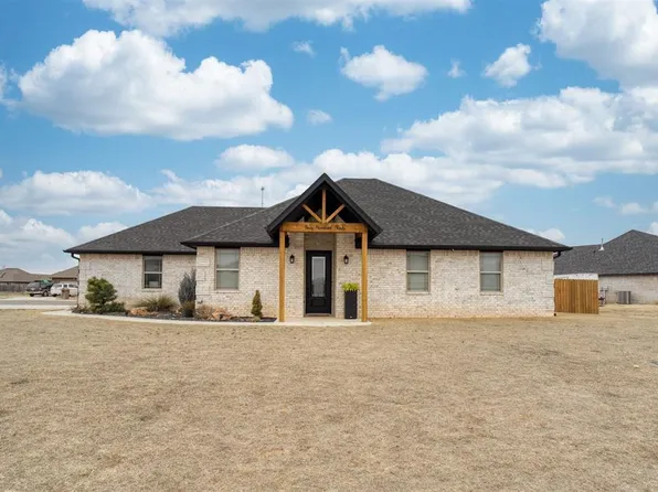 430 NW Creekside Dr, Cache, OK 73527
