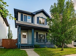 2439 28b Ave NW, Edmonton, AB T6T2A3